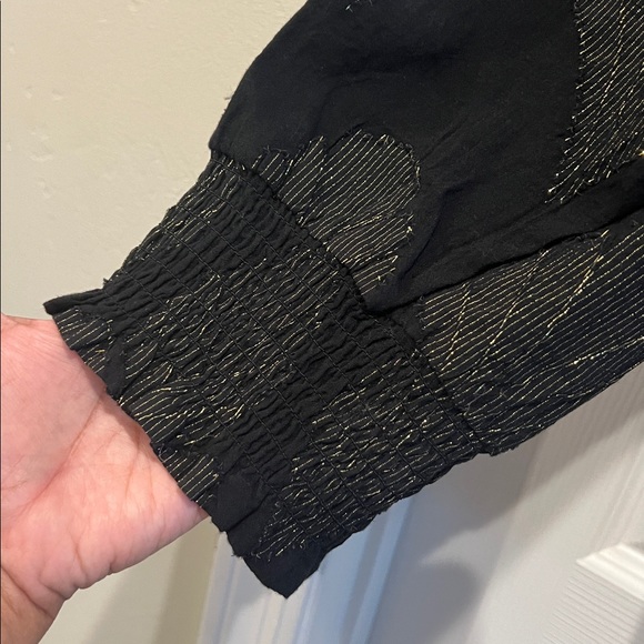 CHICOS Ruffled Black and Gold Button Front Top - Picture 5 of 8